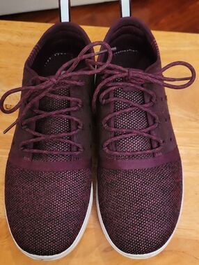 Under Armour Women's Maroon Athletic Sneakers